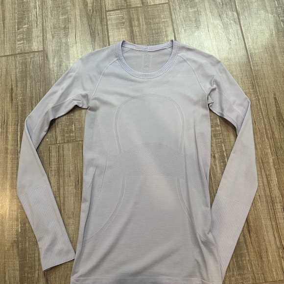 Lululemon Swiftly Tech Long Sleeve Crew - Picture 2 of 3